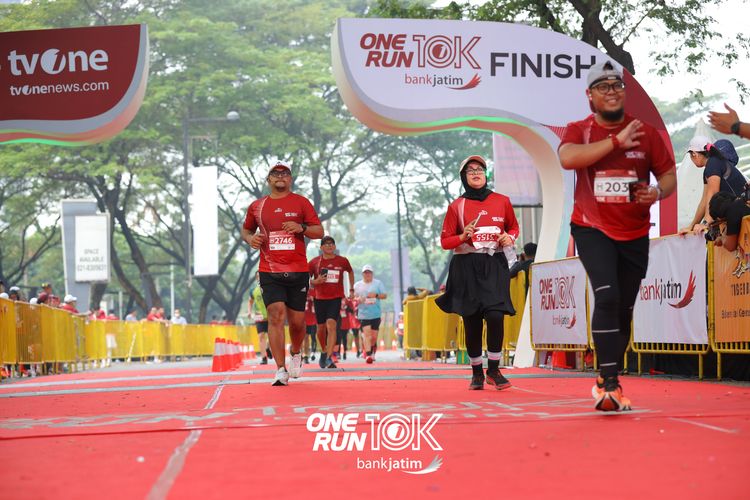 Race photo from ONE RUN 10 K