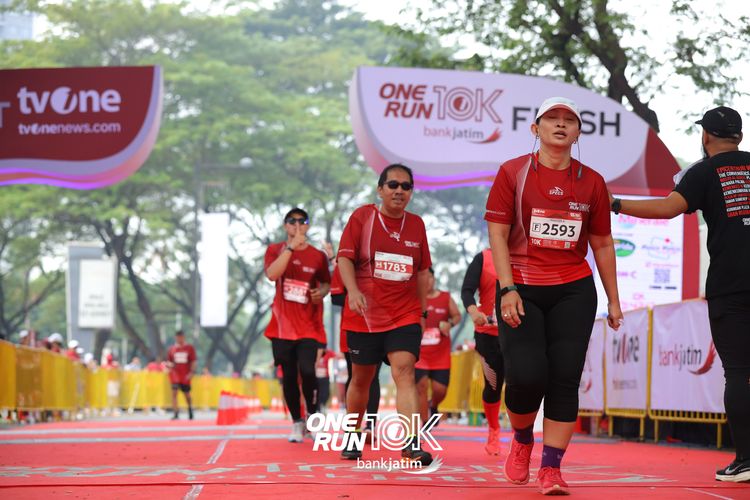 Race photo from ONE RUN 10 K