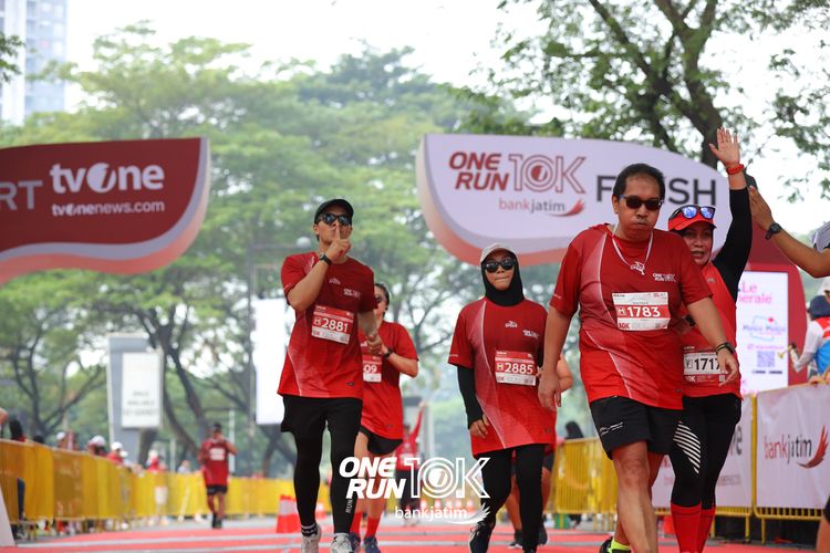 Race photo from ONE RUN 10 K