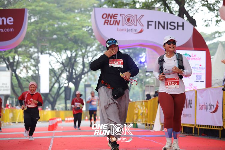 Race photo from ONE RUN 10 K
