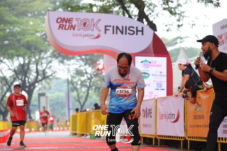 Race photo from ONE RUN 10 K