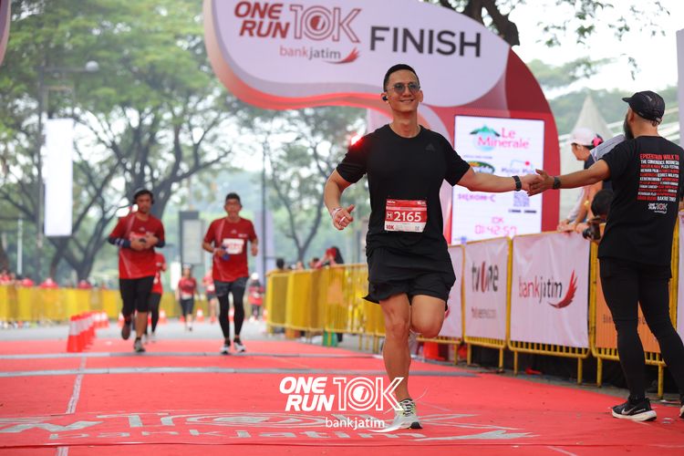 Race photo from ONE RUN 10 K
