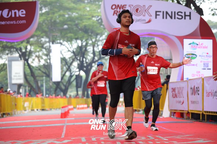 Race photo from ONE RUN 10 K