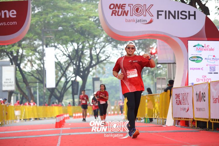 Race photo from ONE RUN 10 K
