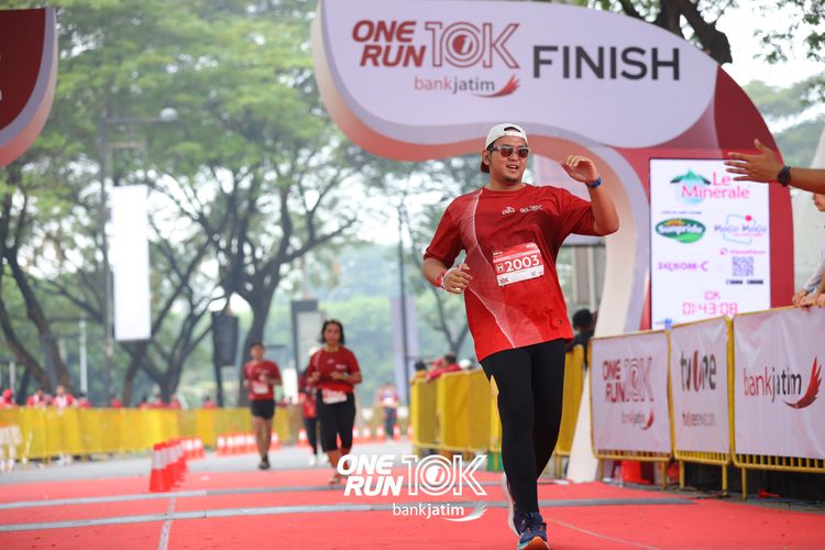 Race photo from ONE RUN 10 K