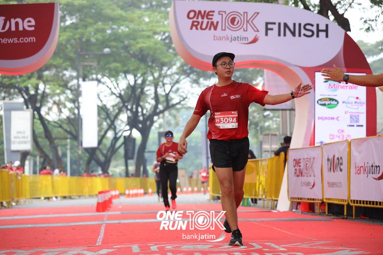 Race photo from ONE RUN 10 K