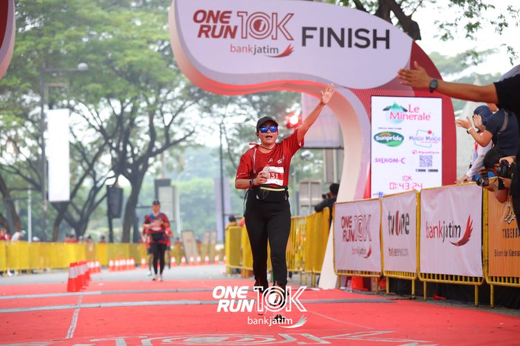 Race photo from ONE RUN 10 K