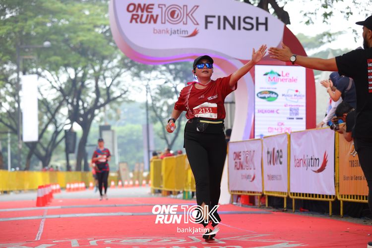 Race photo from ONE RUN 10 K