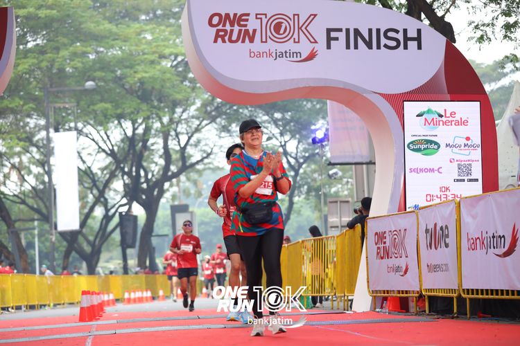 Race photo from ONE RUN 10 K