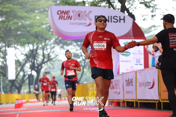 Race photo from ONE RUN 10 K