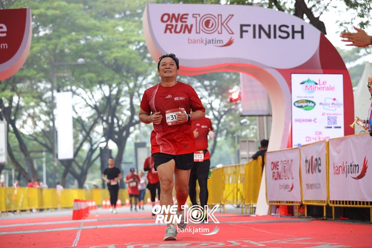 Race photo from ONE RUN 10 K