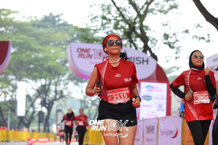 Race photo from ONE RUN 10 K