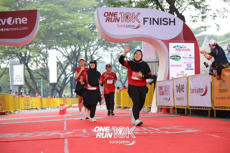 Race photo from ONE RUN 10 K