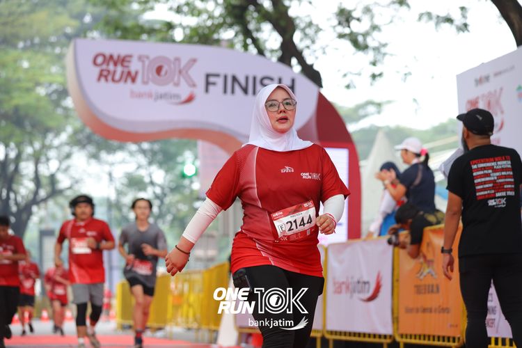 Race photo from ONE RUN 10 K