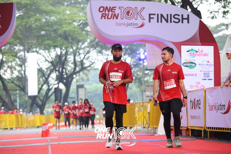 Race photo from ONE RUN 10 K