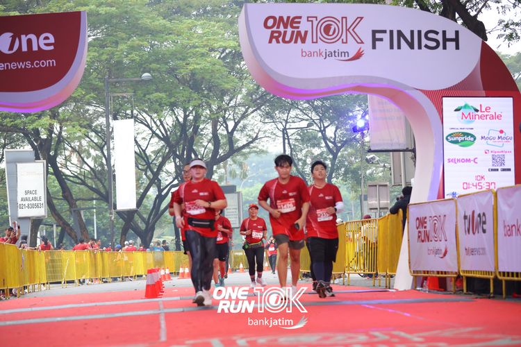 Race photo from ONE RUN 10 K