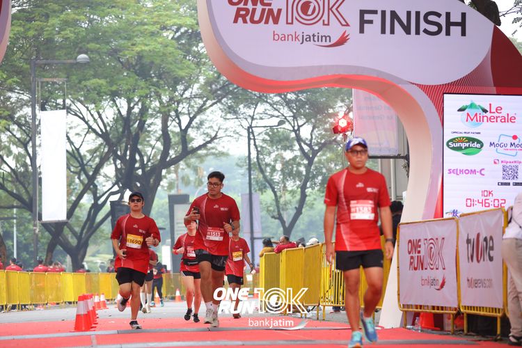 Race photo from ONE RUN 10 K