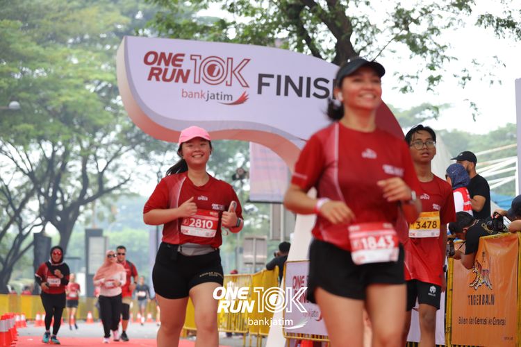 Race photo from ONE RUN 10 K