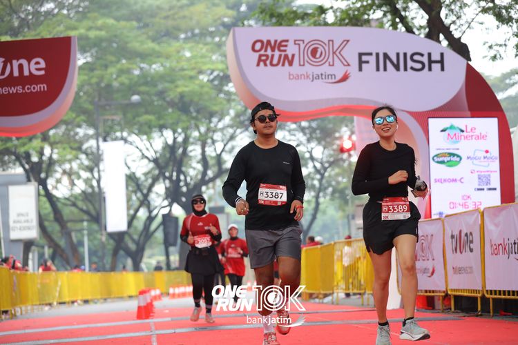 Race photo from ONE RUN 10 K