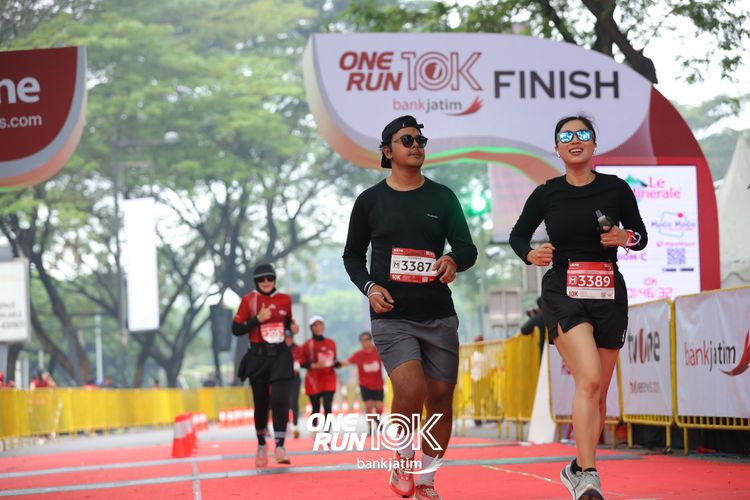 Race photo from ONE RUN 10 K