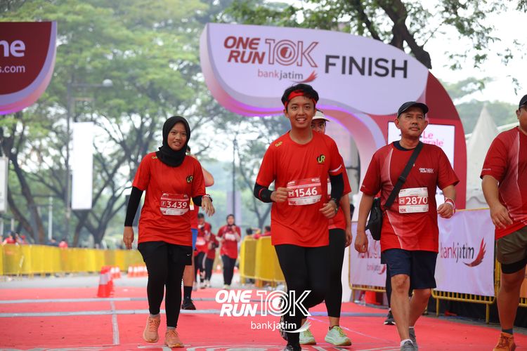 Race photo from ONE RUN 10 K