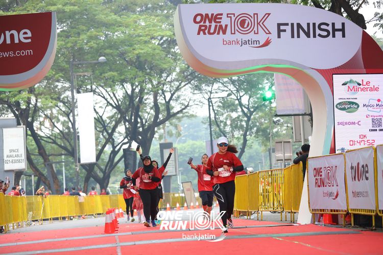 Race photo from ONE RUN 10 K