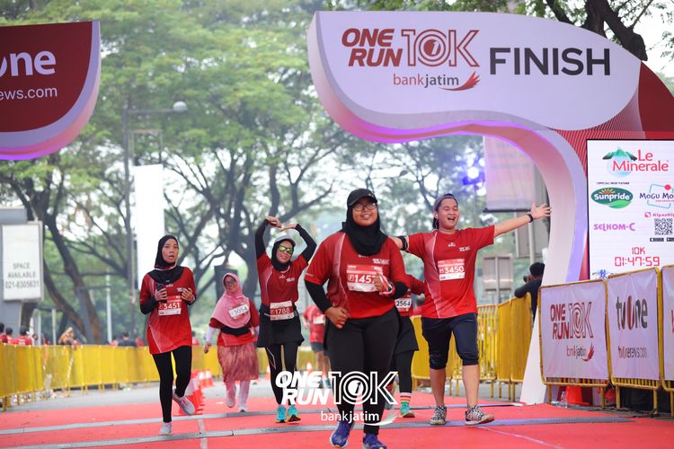 Race photo from ONE RUN 10 K