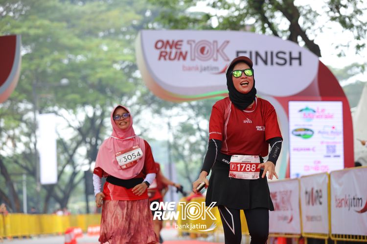 Race photo from ONE RUN 10 K