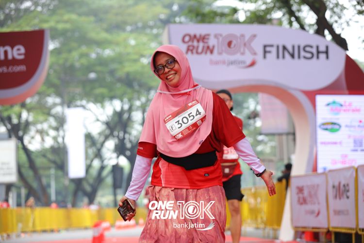Race photo from ONE RUN 10 K