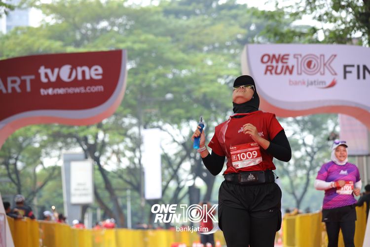Race photo from ONE RUN 10 K