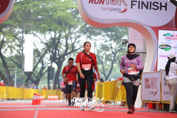 Race photo from ONE RUN 10 K