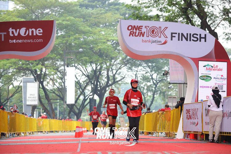 Race photo from ONE RUN 10 K