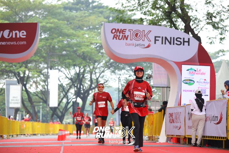 Race photo from ONE RUN 10 K
