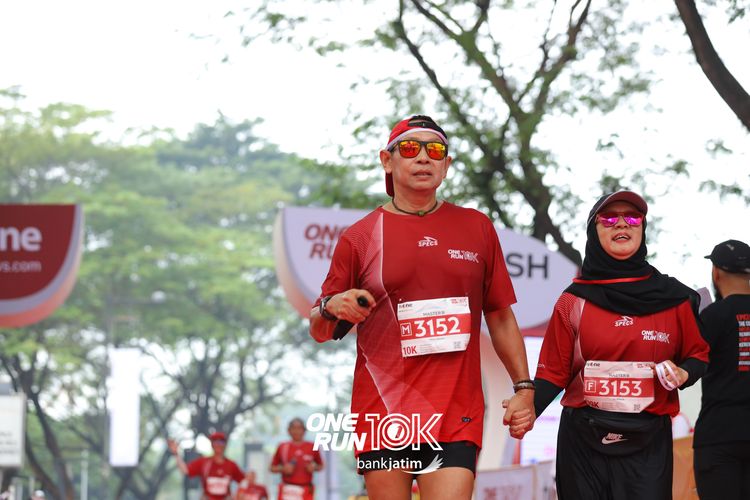 Race photo from ONE RUN 10 K