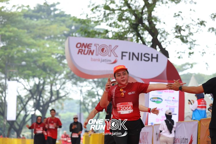 Race photo from ONE RUN 10 K