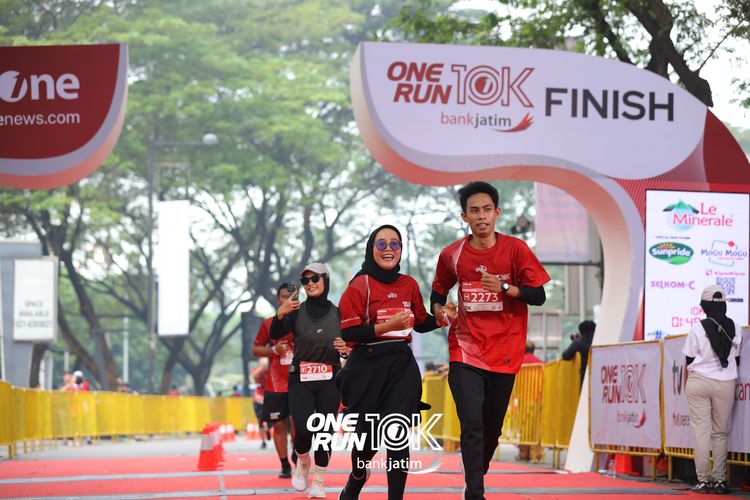 Race photo from ONE RUN 10 K