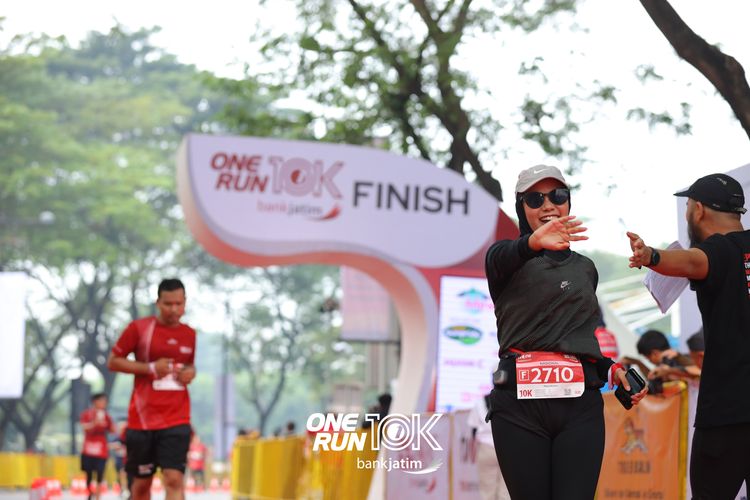 Race photo from ONE RUN 10 K