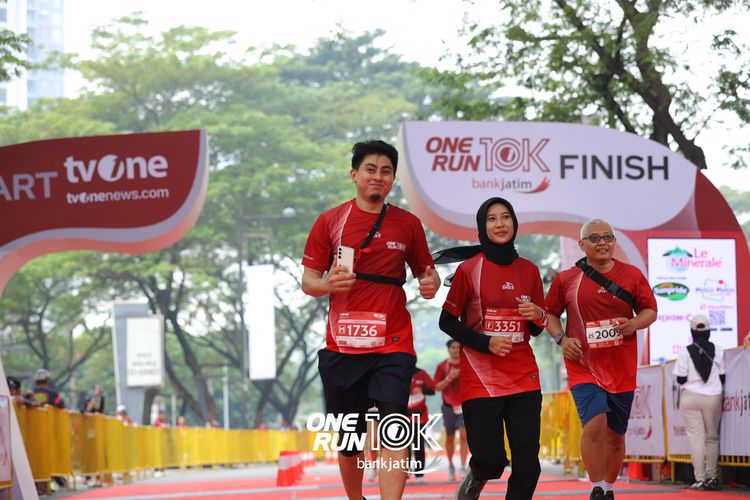 Race photo from ONE RUN 10 K