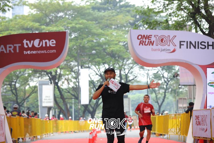 Race photo from ONE RUN 10 K
