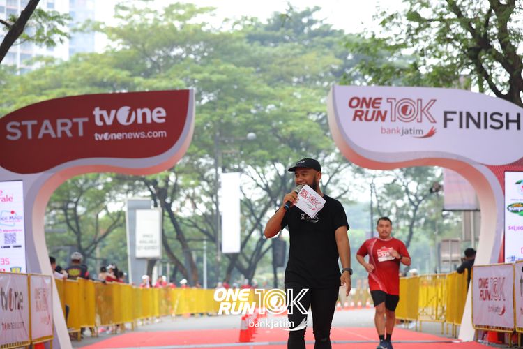 Race photo from ONE RUN 10 K