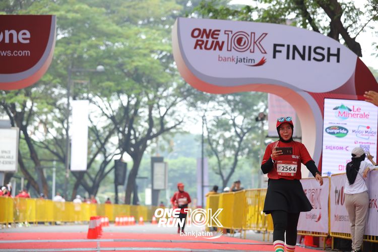 Race photo from ONE RUN 10 K