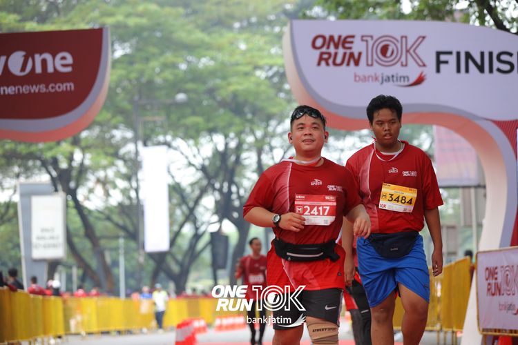 Race photo from ONE RUN 10 K