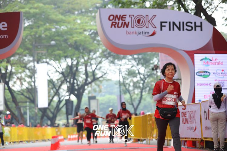 Race photo from ONE RUN 10 K