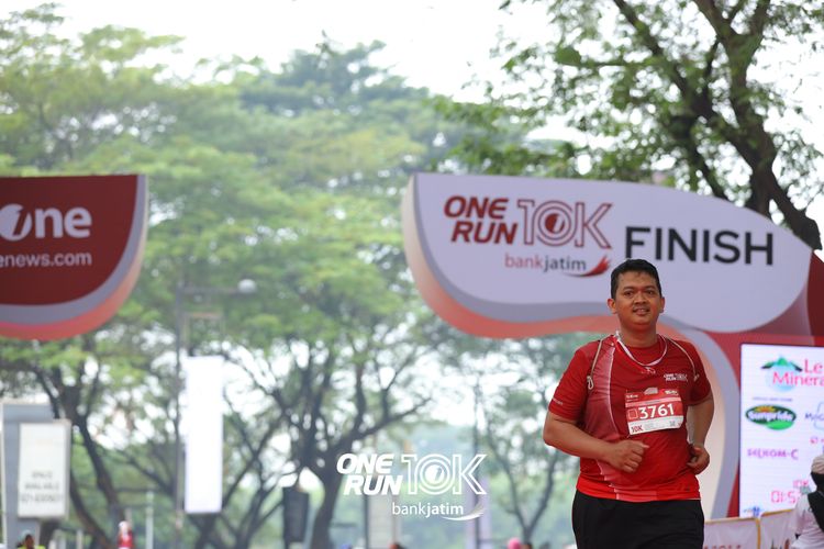 Race photo from ONE RUN 10 K