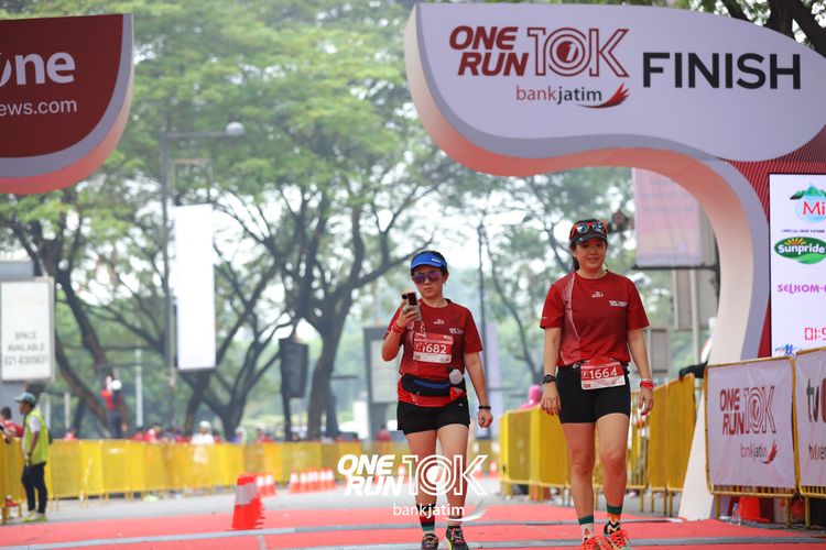 Race photo from ONE RUN 10 K