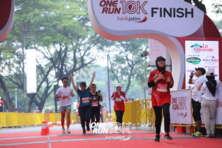 Race photo from ONE RUN 10 K