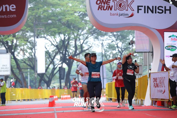 Race photo from ONE RUN 10 K