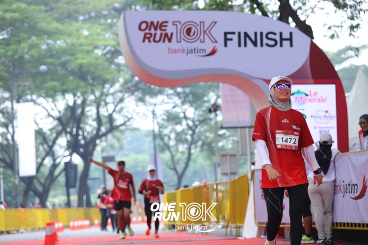Race photo from ONE RUN 10 K