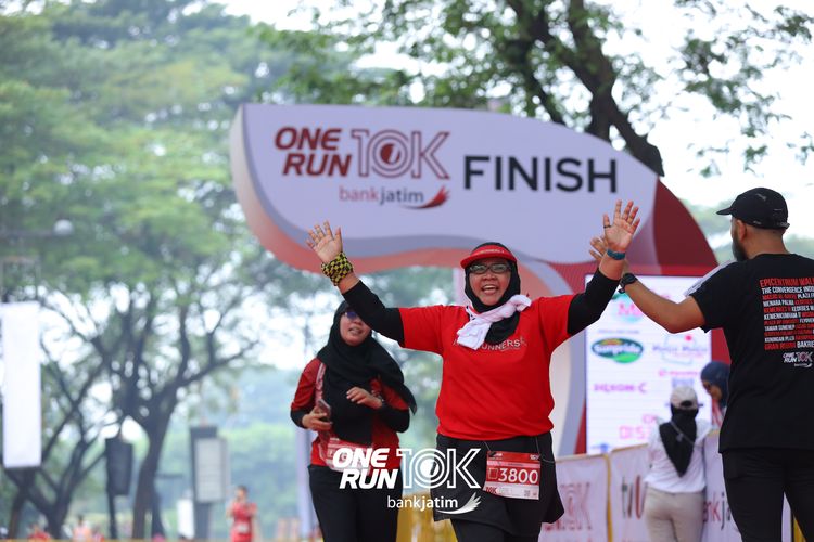 Race photo from ONE RUN 10 K