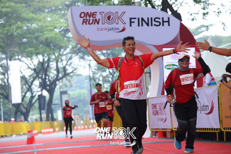 Race photo from ONE RUN 10 K
